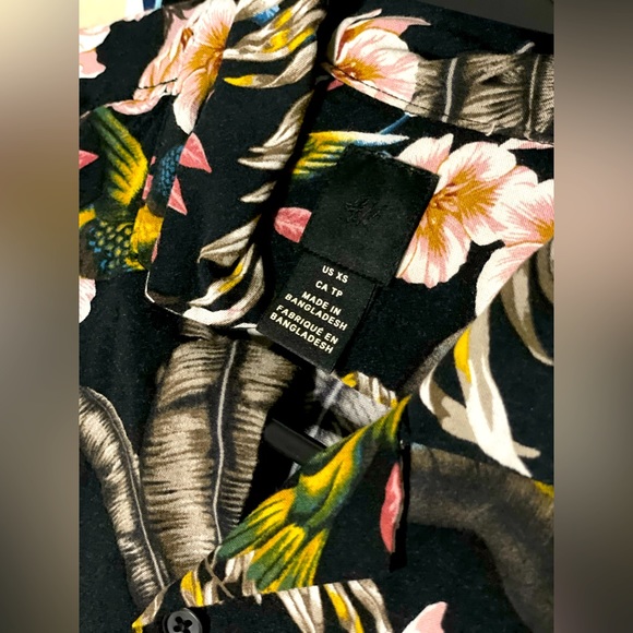 H&M SHIRT - Picture 2 of 3